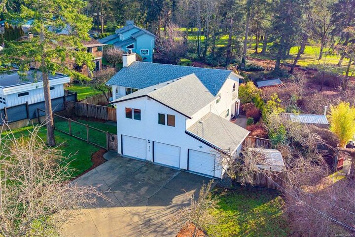 370 Georgia Crt — photo 1