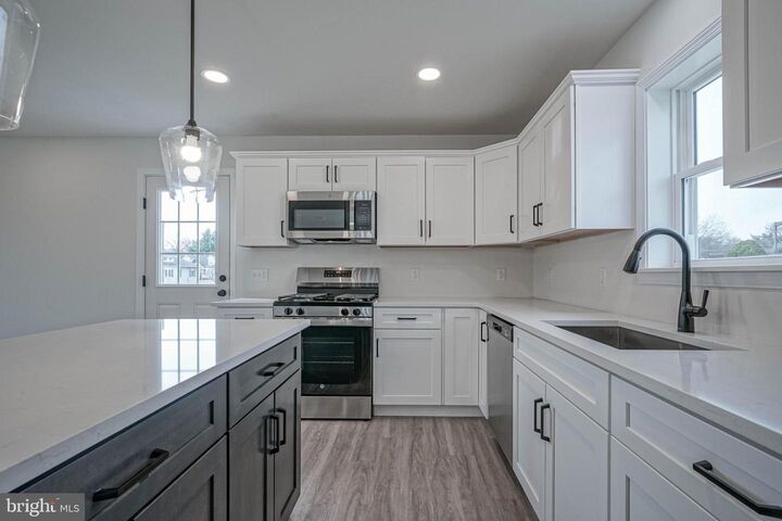 Property Photo:  5 Myrtle Ave  NJ 08030 