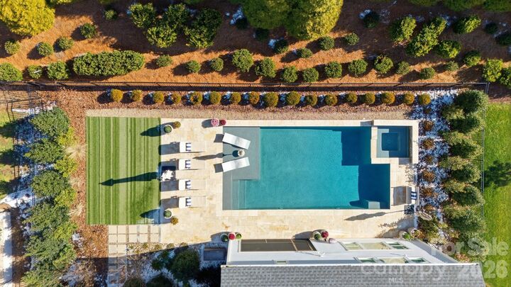 Property Photo:  2052 Thatcher Way  SC 29715 