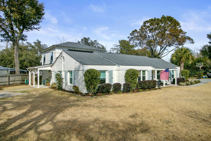 Property Photo:  8 Vincent Drive  SC 29464 