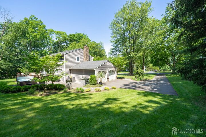 Property Photo:  5 Wedgewood Lane  NJ 07733 