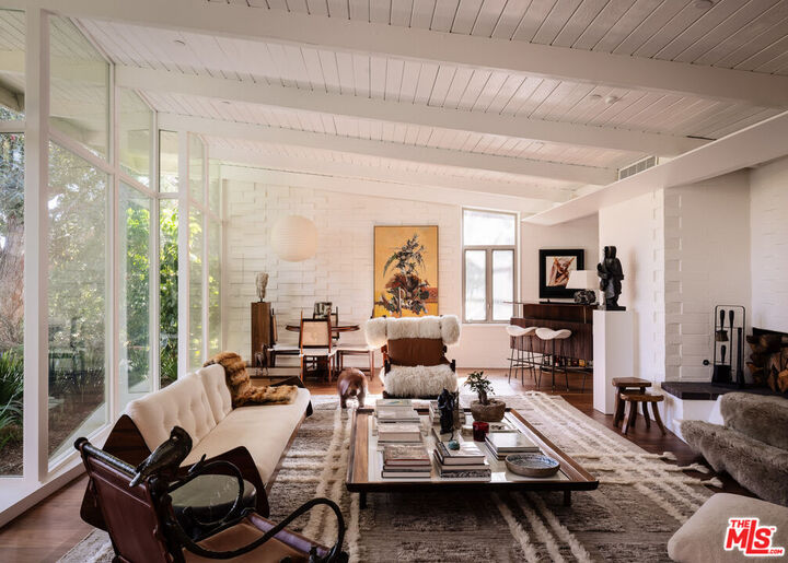 Property Photo:  2179 Mandeville Canyon Rd  CA 90049 