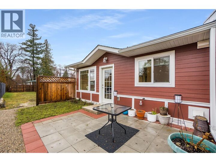 Property Photo: 611 Union Street 1 BC V0G 1S0