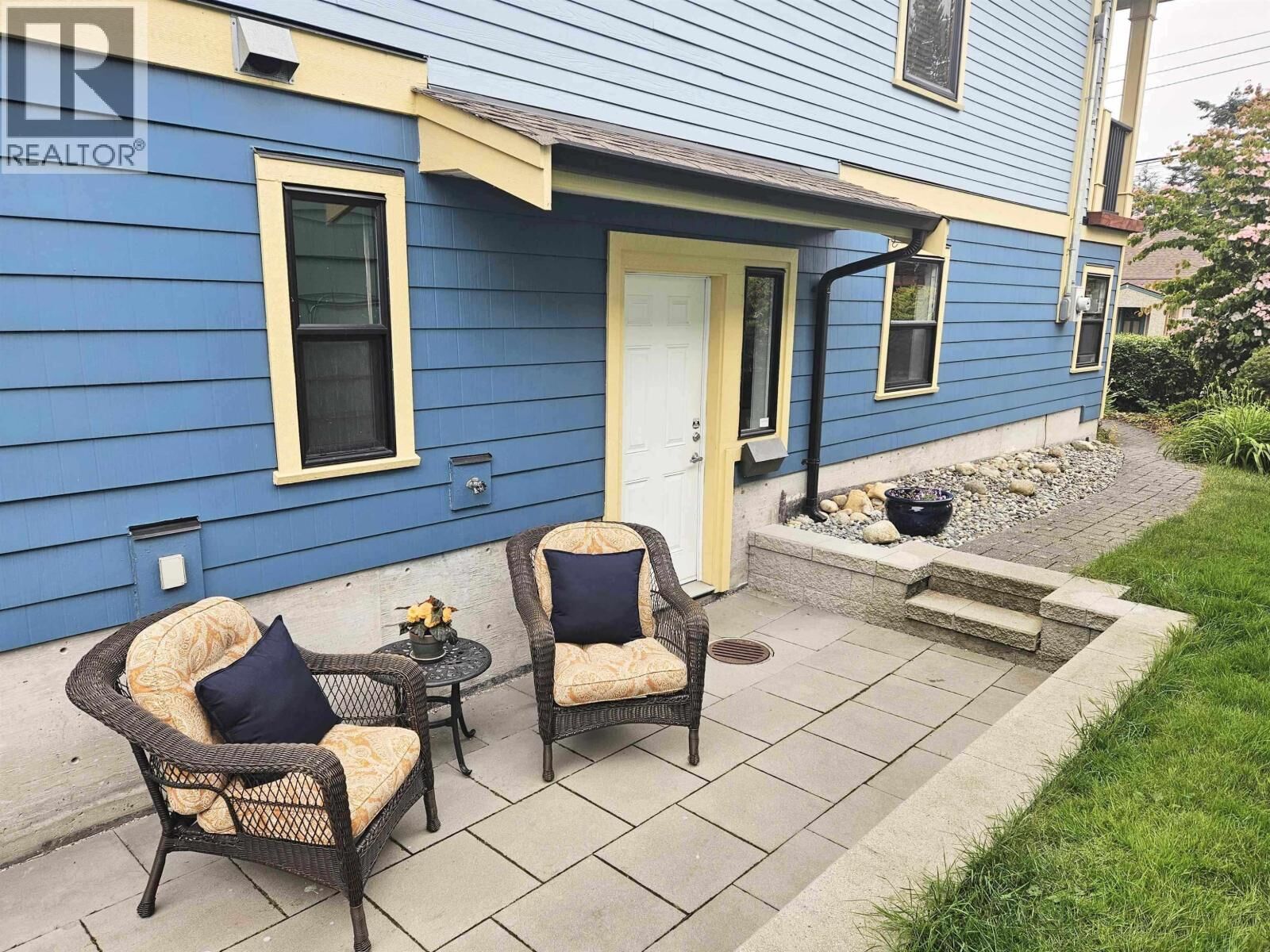 Photo de la propriété:  823 Edinburgh Street Lower  BC V3M 2V2 