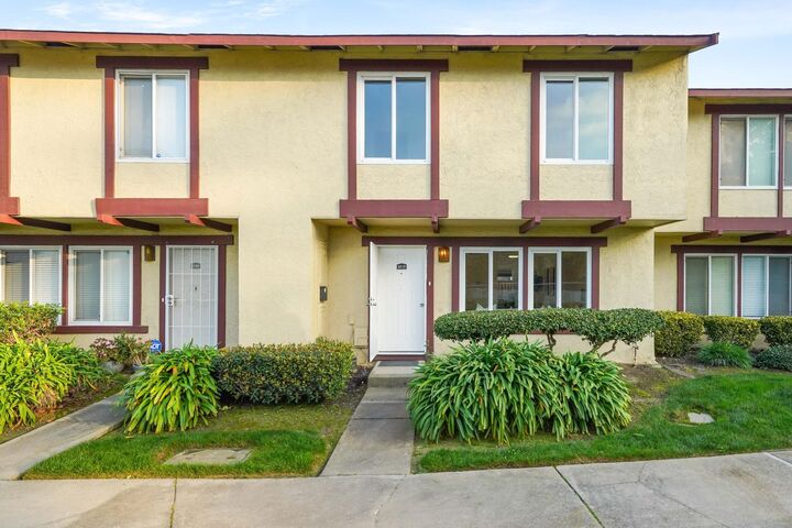 Property Photo: 3717 Gainsborough Ter CA 94555