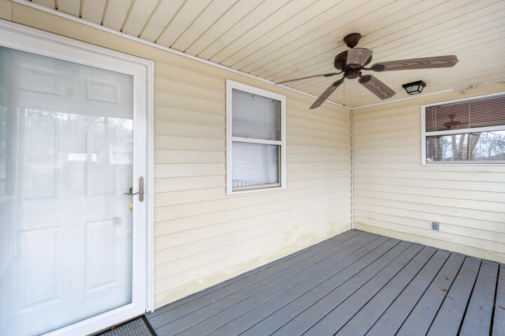 Property Photo:  310 Ridgecrest Drive  GA 30728 