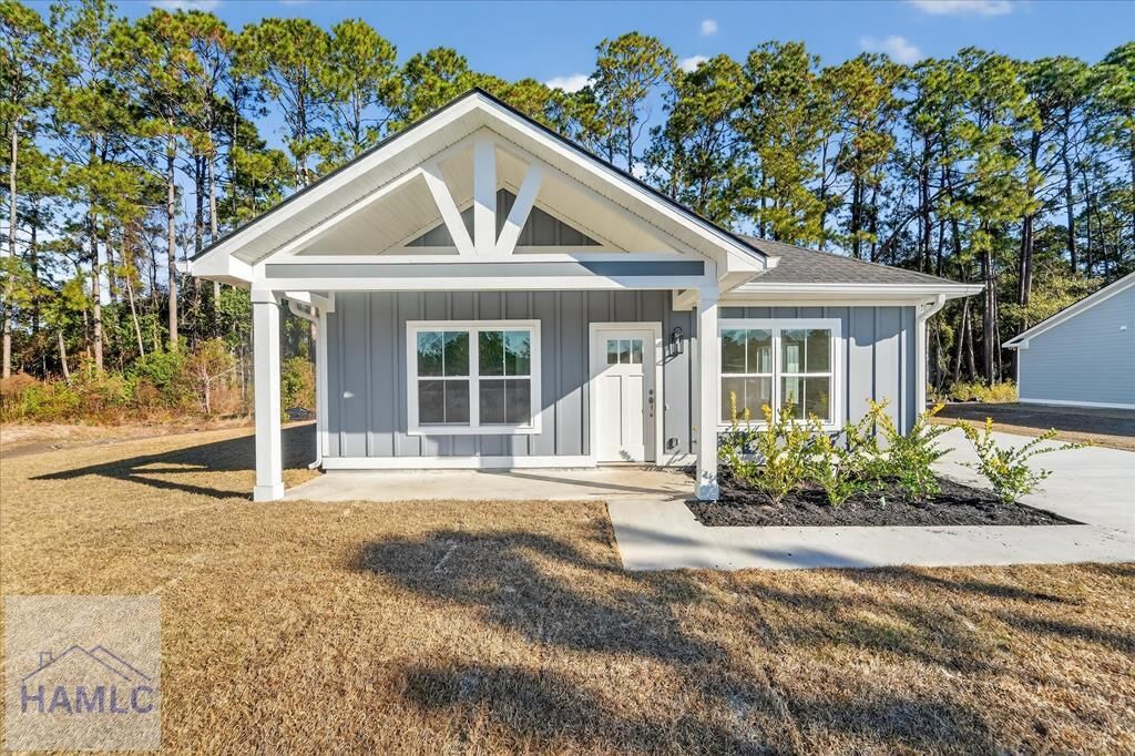 Property Photo: 1058 Cottage Way GA 31305