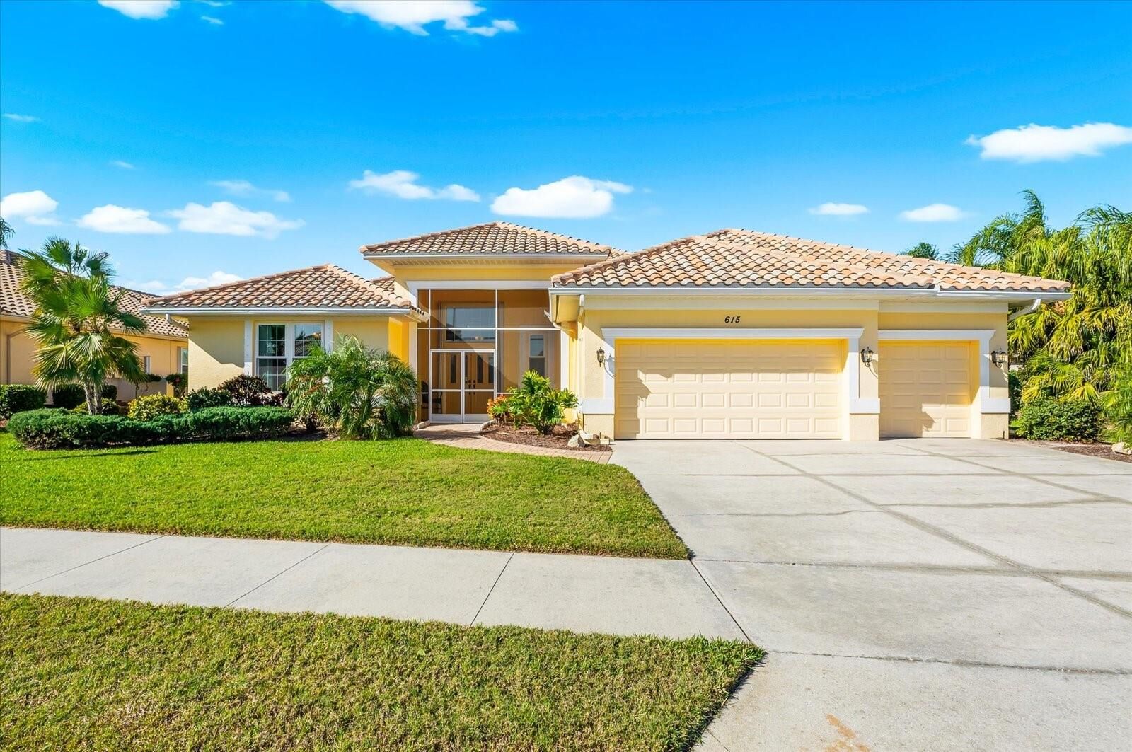 Property Photo:  615 May Apple Way  FL 34293 
