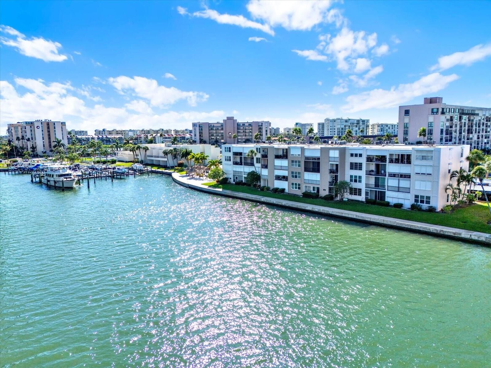 Property Photo: 7625 Sun Island Drive S 107 FL 33707
