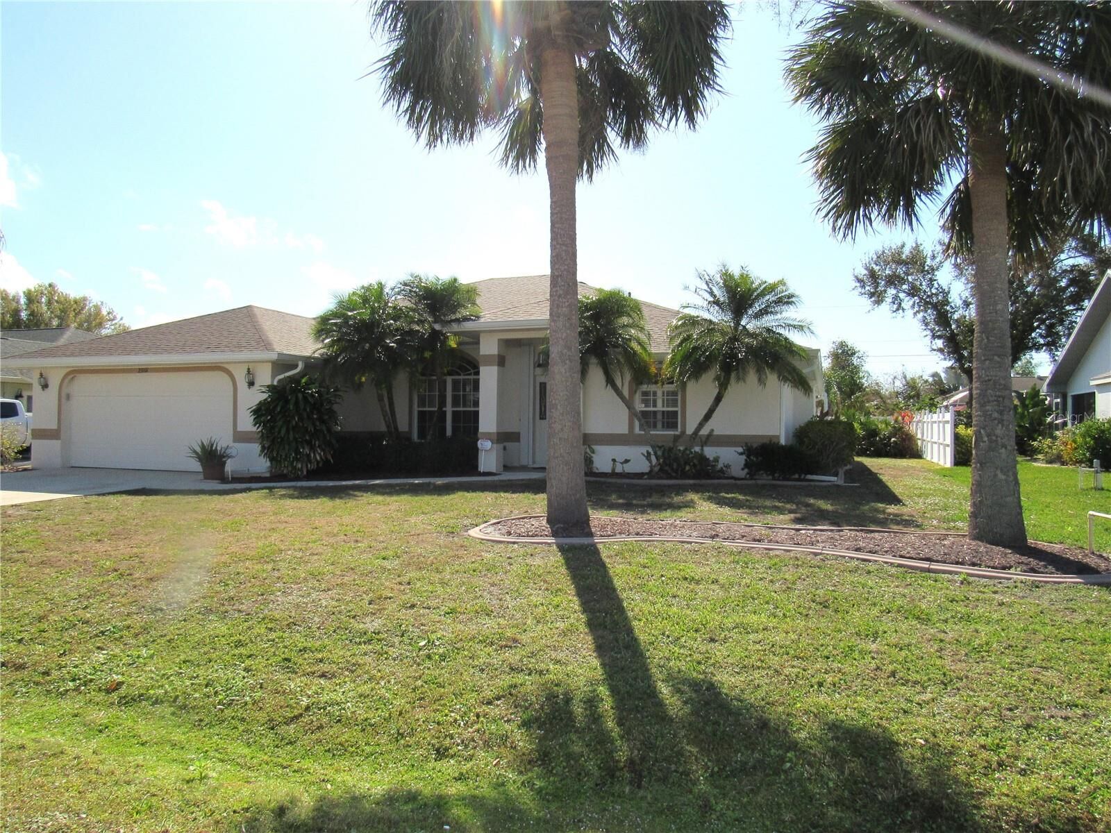 Property Photo:  23101 Lindale Avenue  FL 33954 