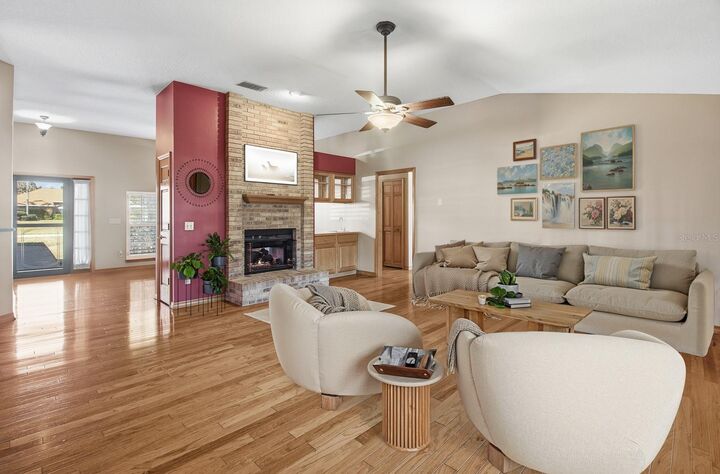 Property Photo:  540 S Pine Meadow Drive  FL 32713 