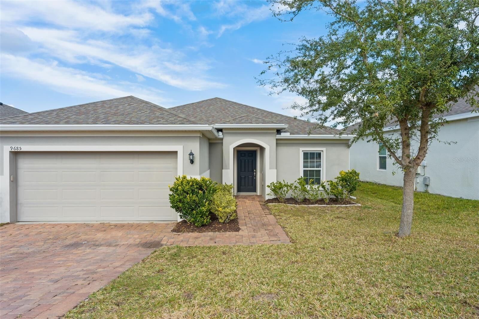 Property Photo:  9685 Early Loop  FL 34736 