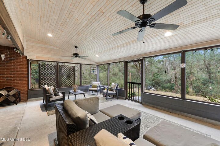 Property Photo: 25132 Hillbrooke Lane MS 39571