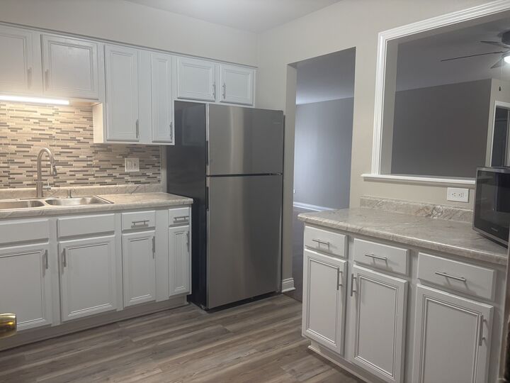 Property Photo:  8856 N Northshore Drive 2C  IL 60016 