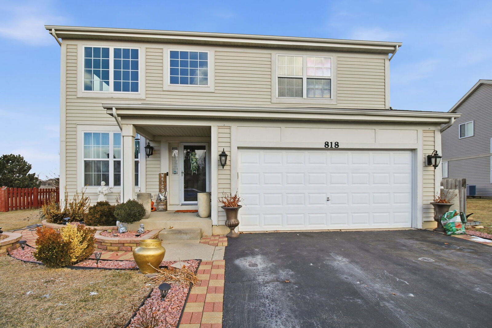 Property Photo:  818 Vertin Boulevard  IL 60404 