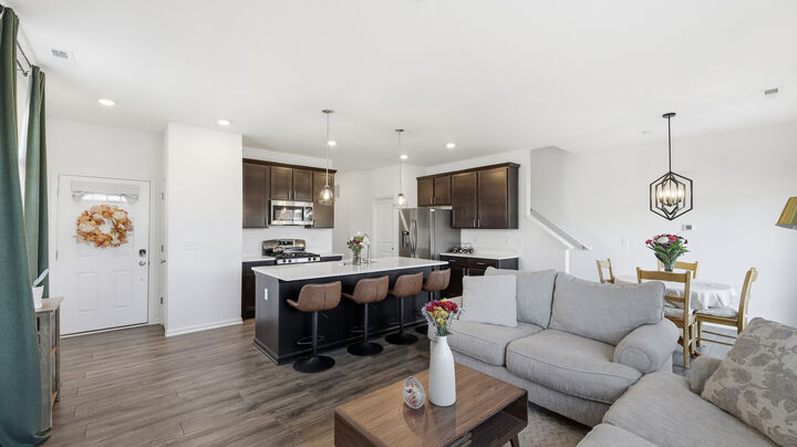 Property Photo:  120 Kingsport Drive  IL 60177 