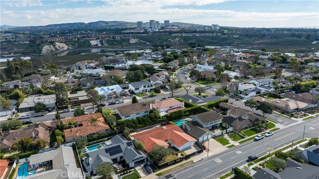 Property Photo:  1412 Santiago Dr  CA 92660 