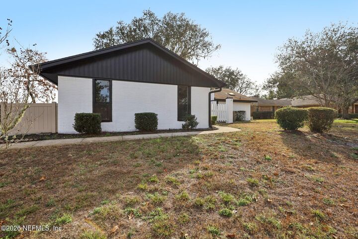 Property Photo: 2557 Glenloch Court FL 32065