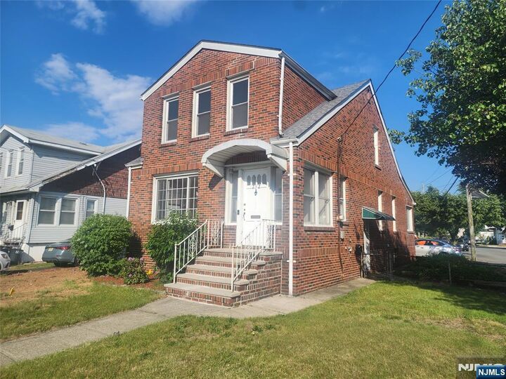 Property Photo:  752 Ridge Road  NJ 07071 