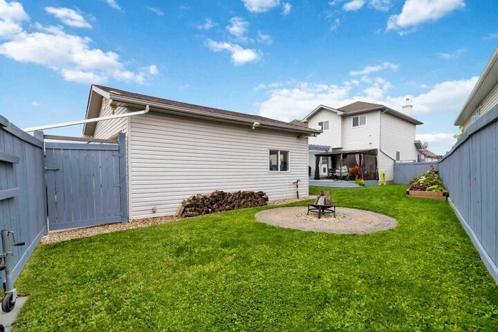 Property Photo:  178 McDougall Crescent  AB T9K 2P7 