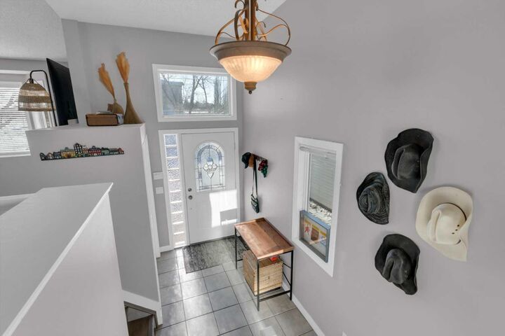 Property Photo:  40 Hunters Gate  AB T0L 1T4 