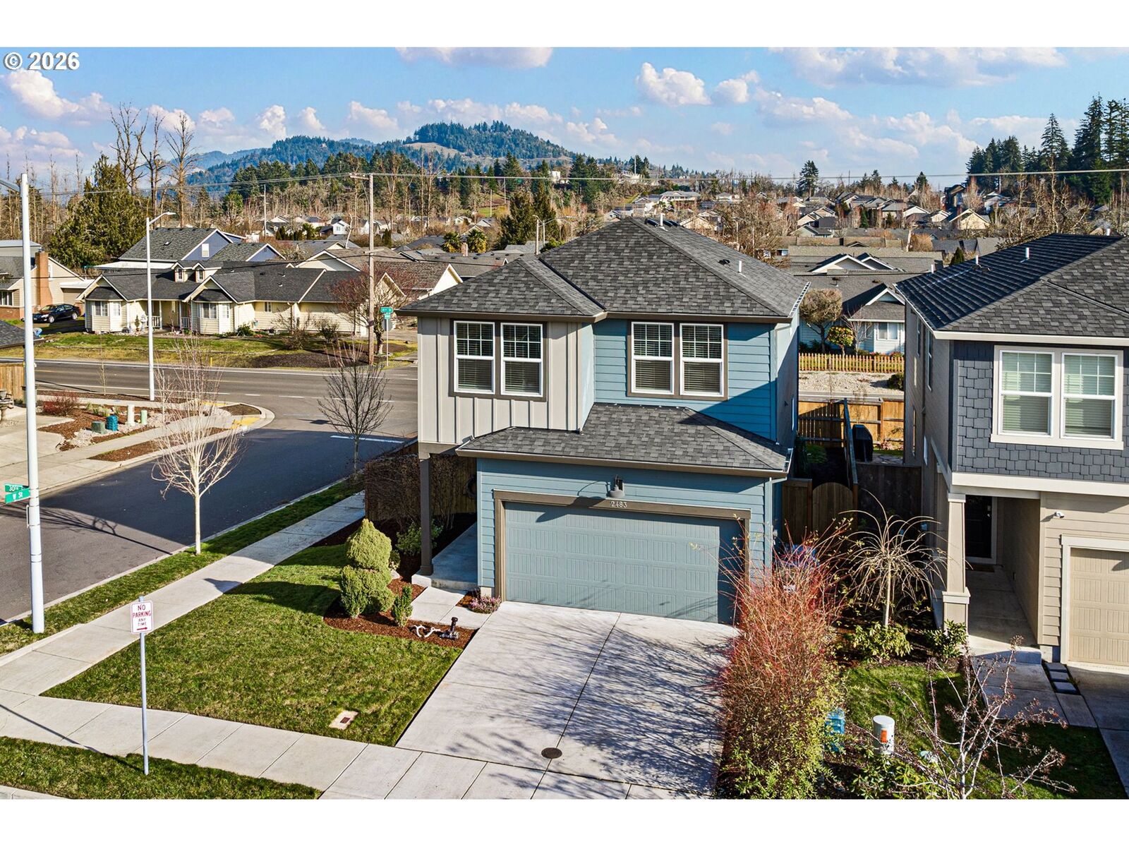 Property Photo:  2483 30th Pl  OR 97477 