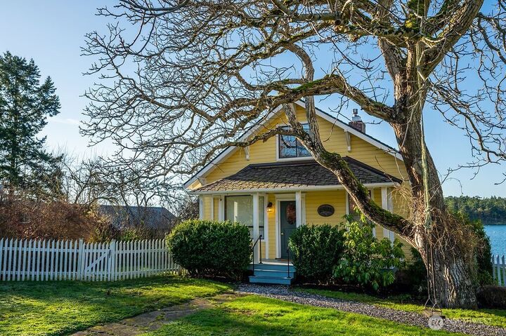 Property Photo: 2612 Fisherman Bay Road WA 98261