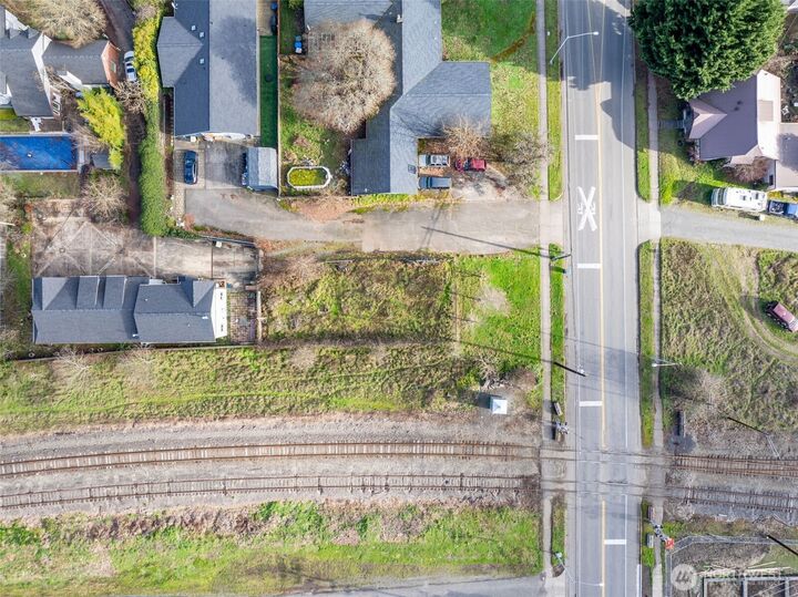 Property Photo:  915 W 1st Street  WA 98531 