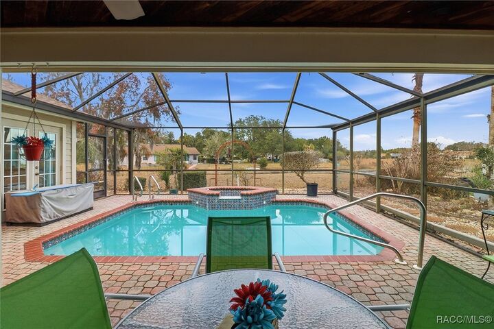 Property Photo:  9533 Pelican Cove Court  FL 34450 