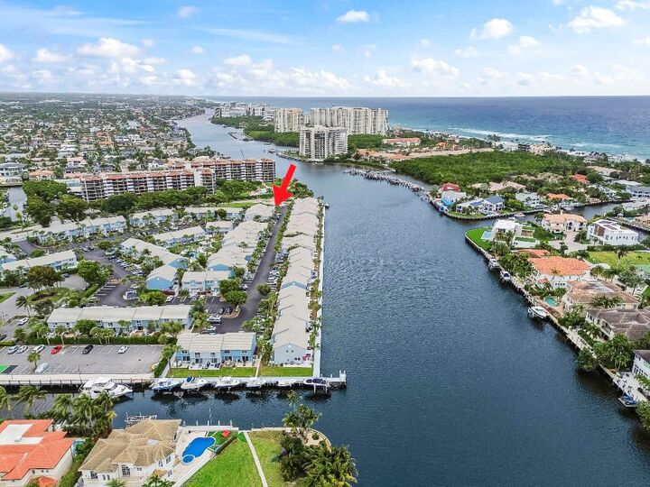 Property Photo:  866 E Jeffery Street  FL 33487 