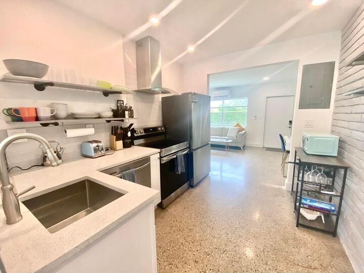 Property Photo: 304 SE 3rd Street FL 33483