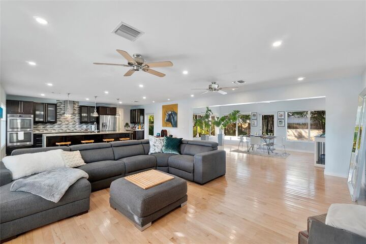 Property Photo: 119 NW 21st Court FL 33311