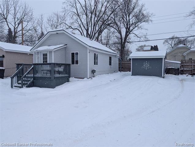 Property Photo: 145 W Chicago Avenue MI 48340