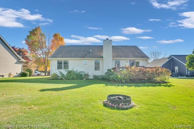 Property Photo:  3803 Wedgewood Drive  MI 48446 