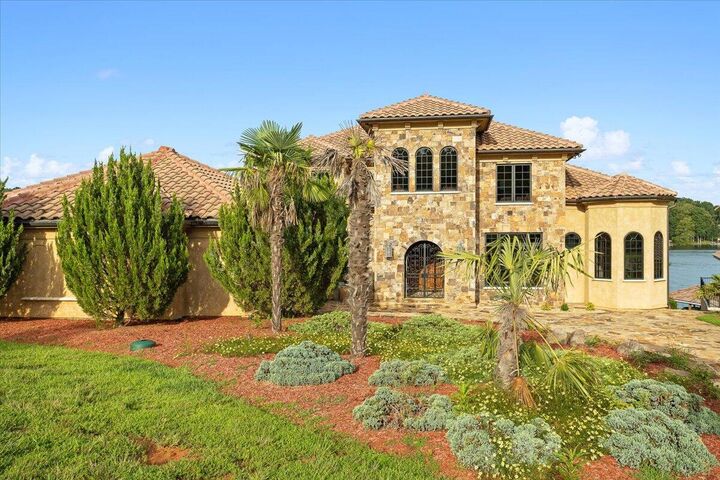 Property Photo:  331 Blue Heron Dr  VA 24184 