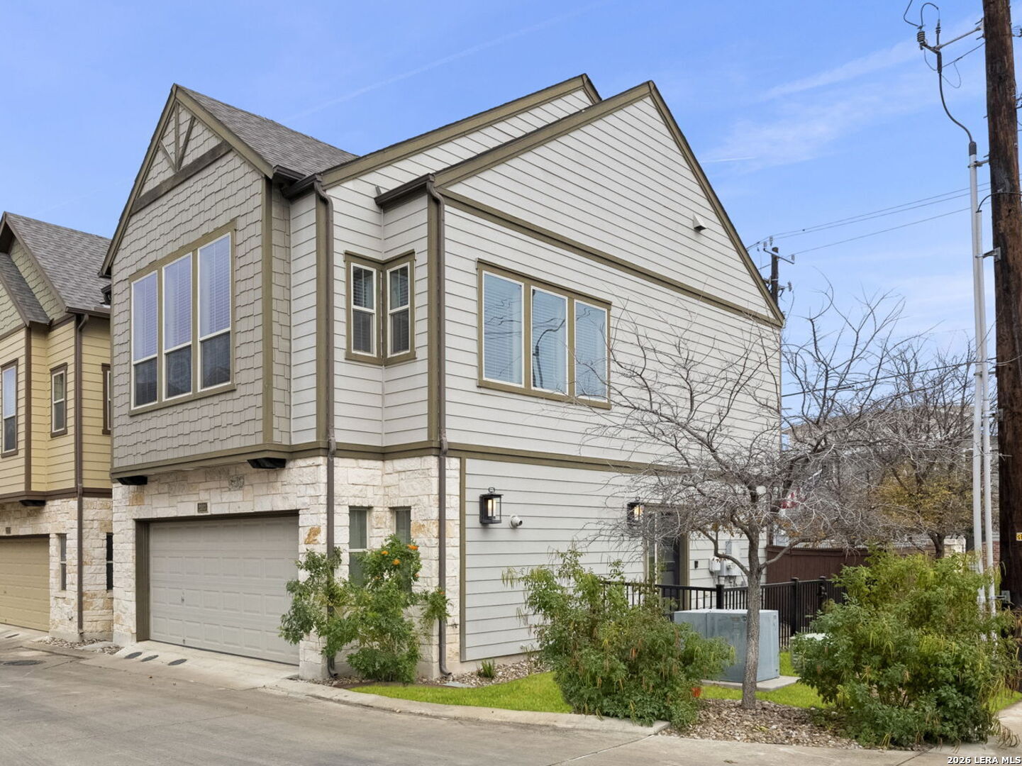 Property Photo:  2003 McCullough  TX 78212 