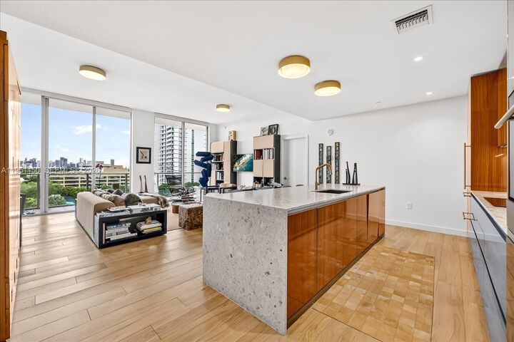 Property Photo: 2678 Tigertail Ave 604 FL 33133