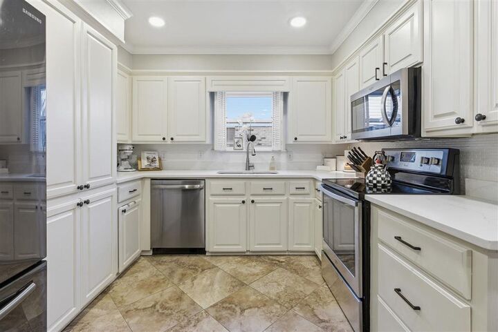 Property Photo:  115 Greenway Street  LA 70605 