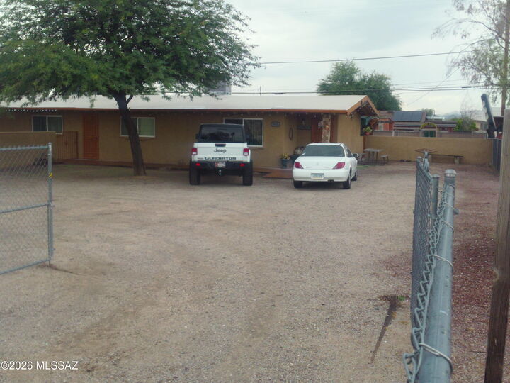 Property Photo:  1932 S Campbell Avenue  AZ 85713 