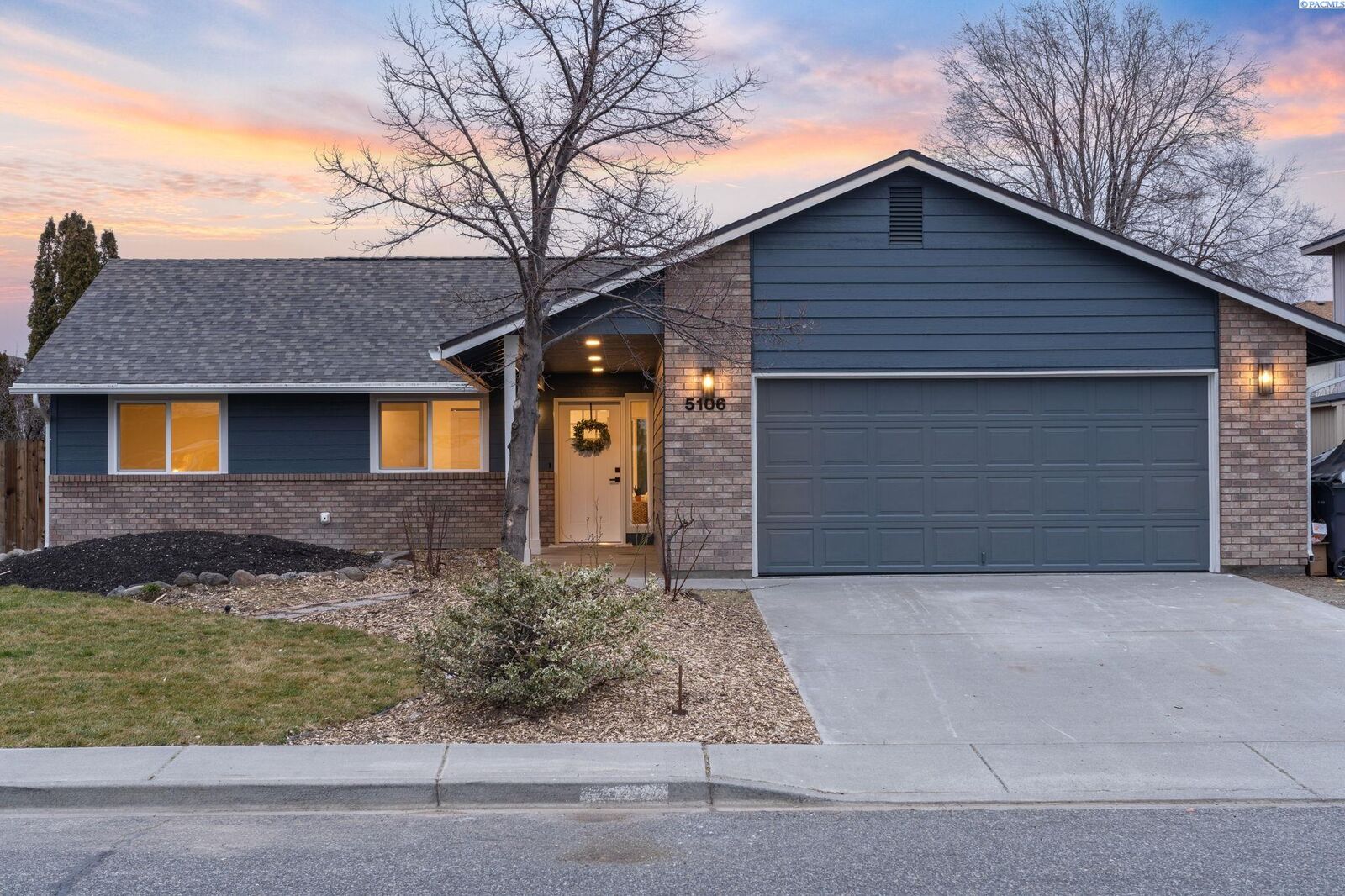 Property Photo: 5106 Holly Way WA 99353