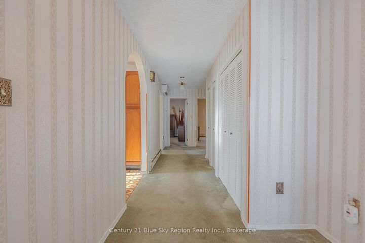 Photo de la propriété:  611 Douglas Street  ON P1B 5N9 