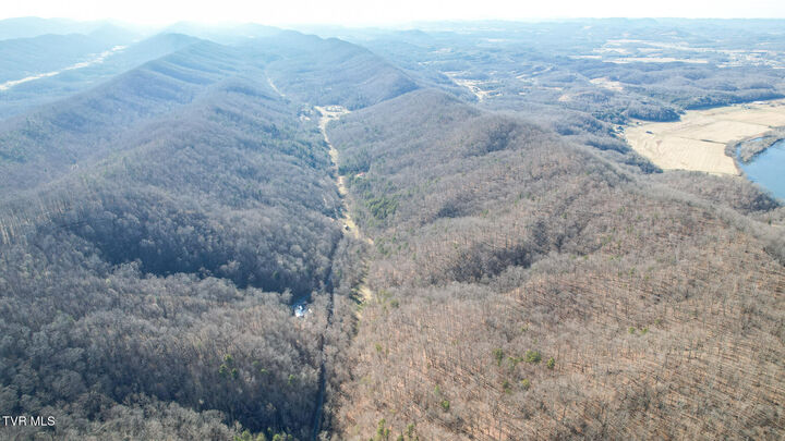 Property Photo:  752 War Valley Road  TN 37857 