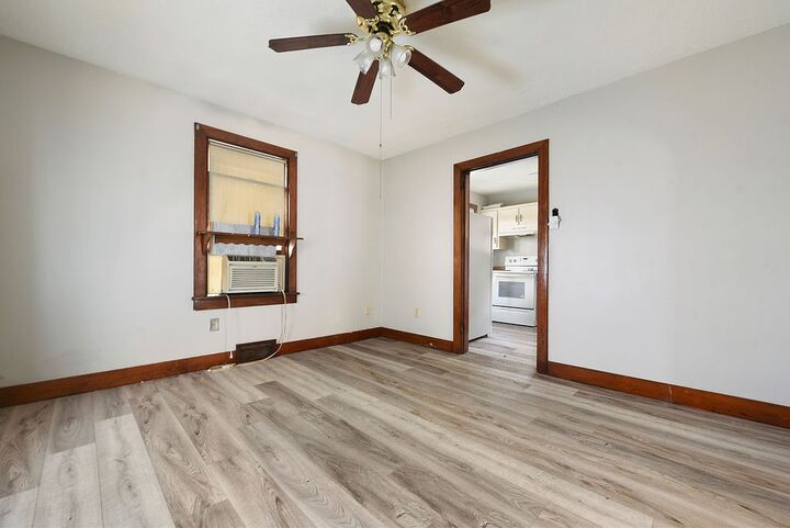 Property Photo:  825 Pine Street  PA 15003 