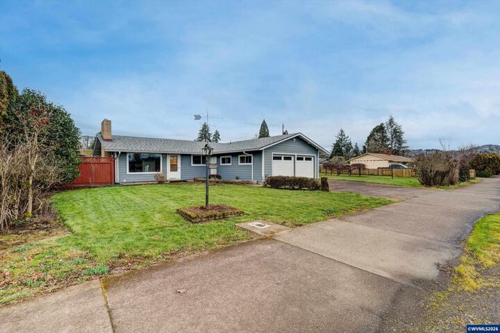 Property Photo:  680 SW 53rd St  OR 97333 