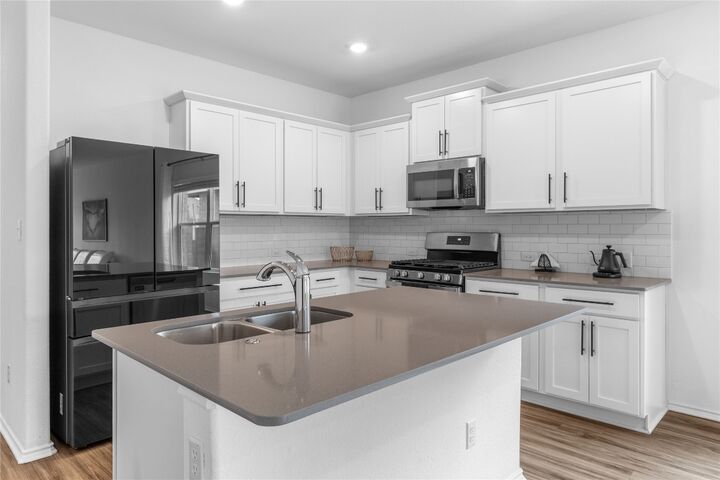 Property Photo:  432 Wolf Springs Road  TX 78628 