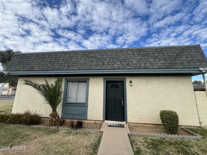 Property Photo: 8030 N 32nd Lane AZ 85051