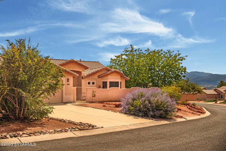 Property Photo:  765 S Cedar Ridge Court  AZ 86325 