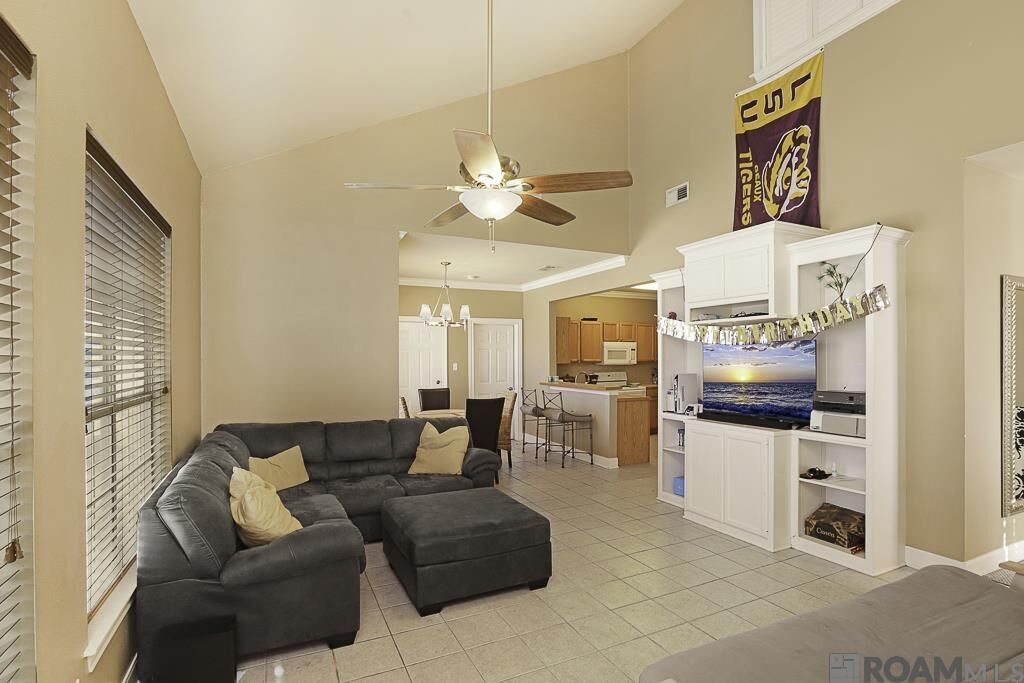 Property Photo:  710 E Boyd Dr #1604  LA 70808 