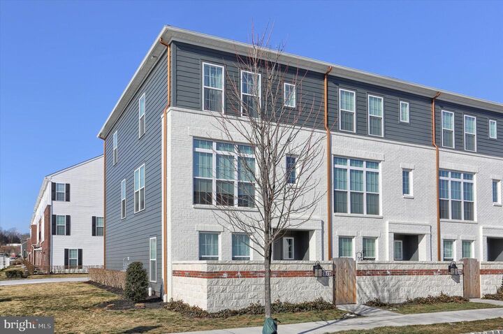 Property Photo:  3122 Bullfinch Lane  PA 17055 