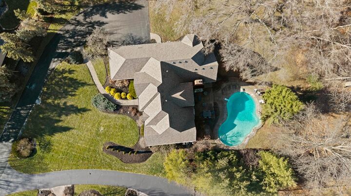 Property Photo: 7948 Kugler Mill Road OH 45243